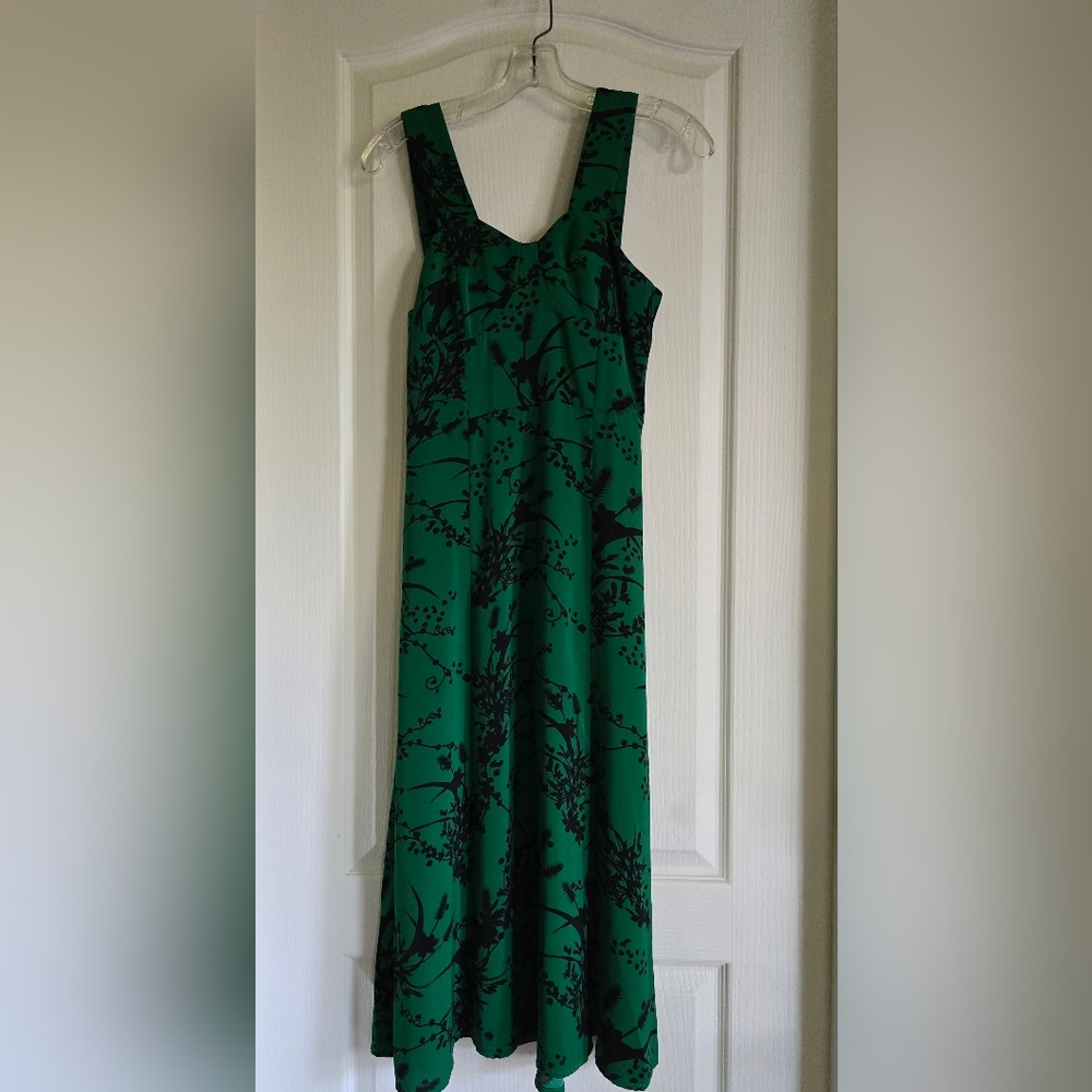 NWT Chic Green Floral Pprint Midi Dress, Slim Fit, Size S - Picture 3 of 10